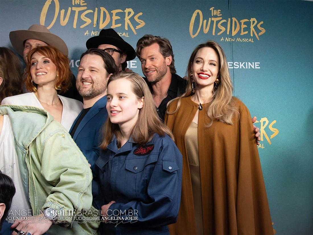 Eventos-2024-04-Abril-Premiere-The_Outsiders-080.jpg