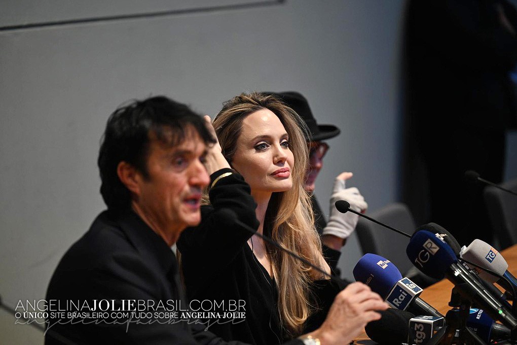 Eventos-2024-11-Coletiva-WithoutBlood-Torino-012.jpg