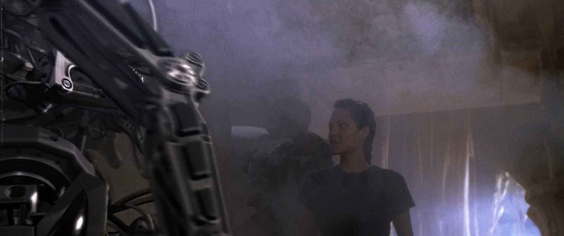 Filmes-2001-Lara-Croft-Tomb-Raider-Capturas-032.jpg
