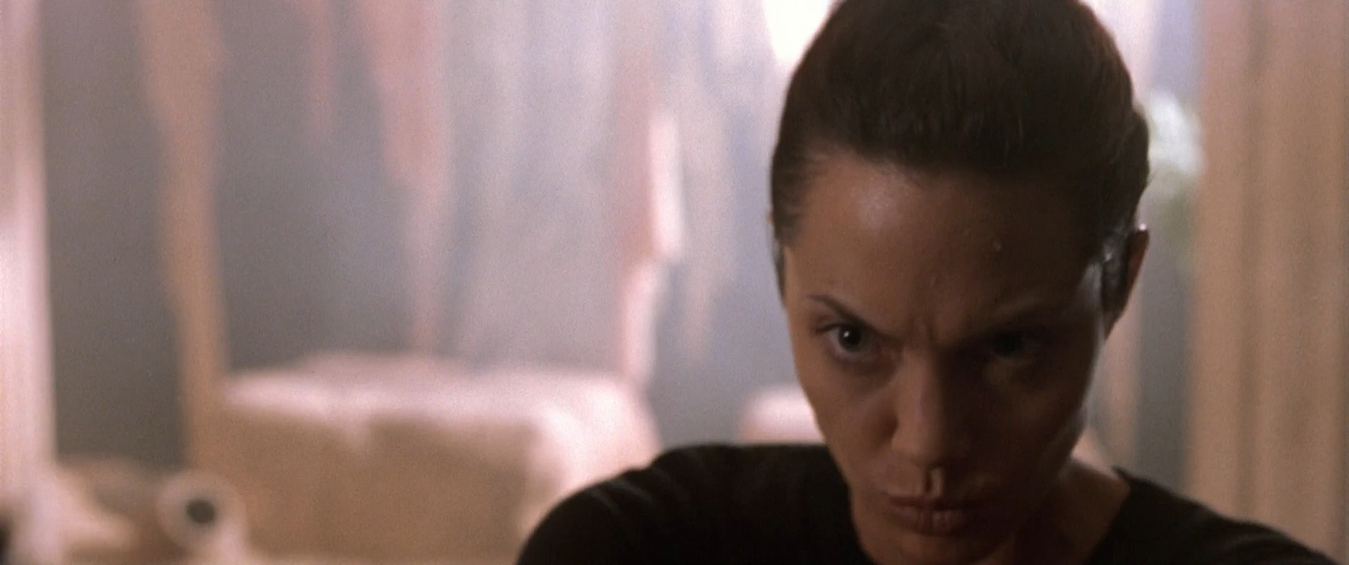 Filmes-2001-Lara-Croft-Tomb-Raider-Capturas-055.jpg