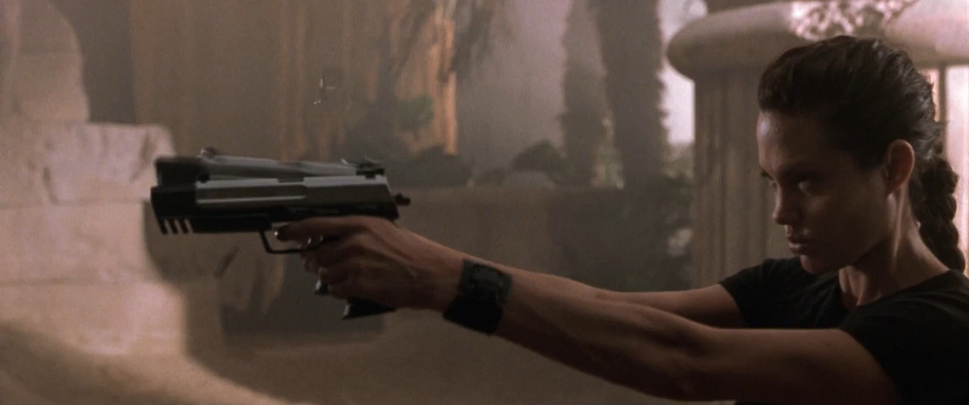 Filmes-2001-Lara-Croft-Tomb-Raider-Capturas-057.jpg Filmes-2001-Lara-Croft-Tomb-Raider-Capturas-057.jpg