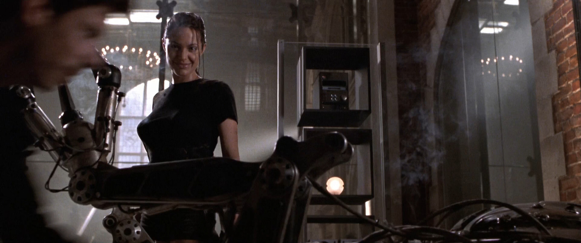 Filmes-2001-Lara-Croft-Tomb-Raider-Capturas-104.jpg
