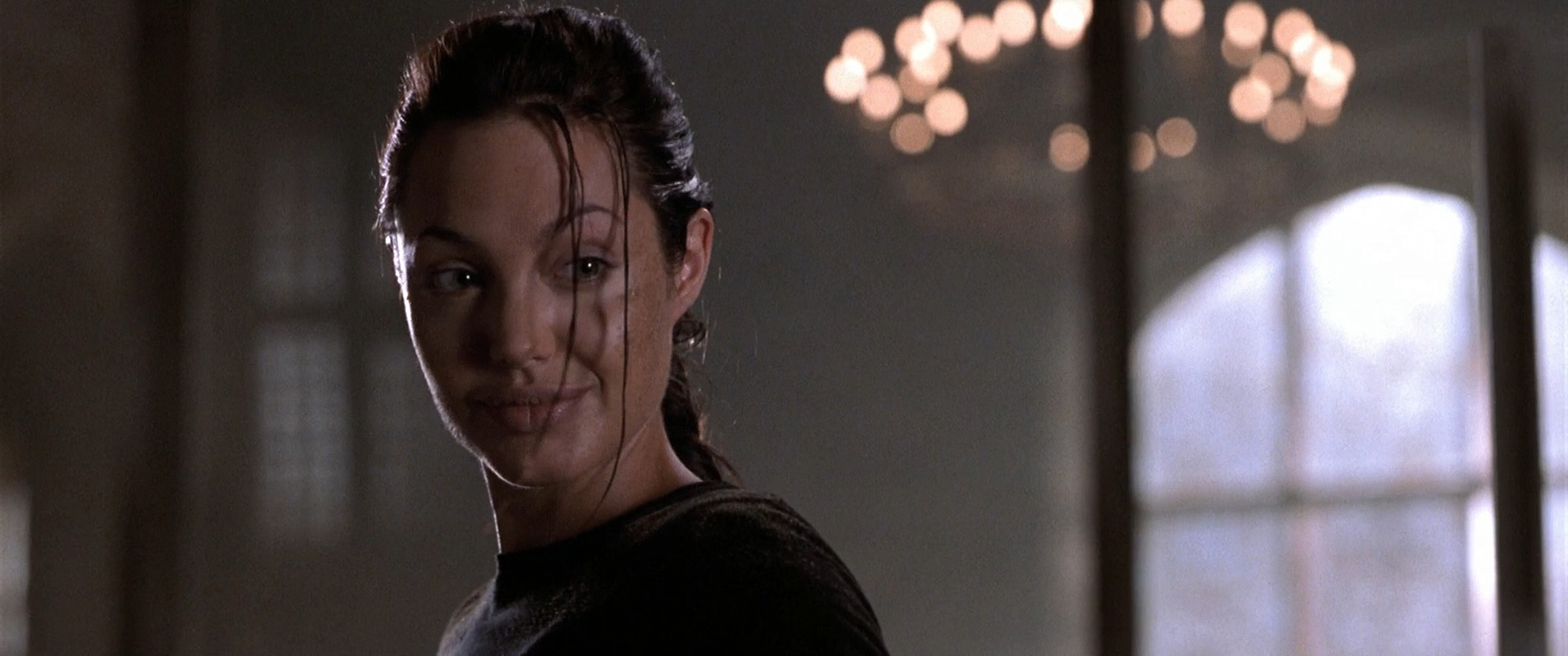 Filmes-2001-Lara-Croft-Tomb-Raider-Capturas-115.jpg