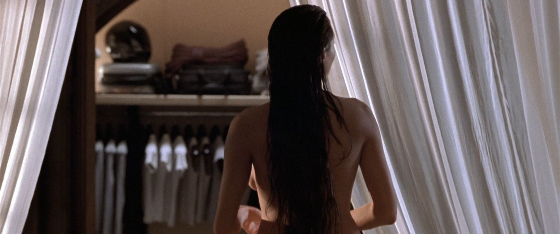 Filmes-2001-Lara-Croft-Tomb-Raider-Capturas-146.jpg Filmes-2001-Lara-Croft-Tomb-Raider-Capturas-146.jpg