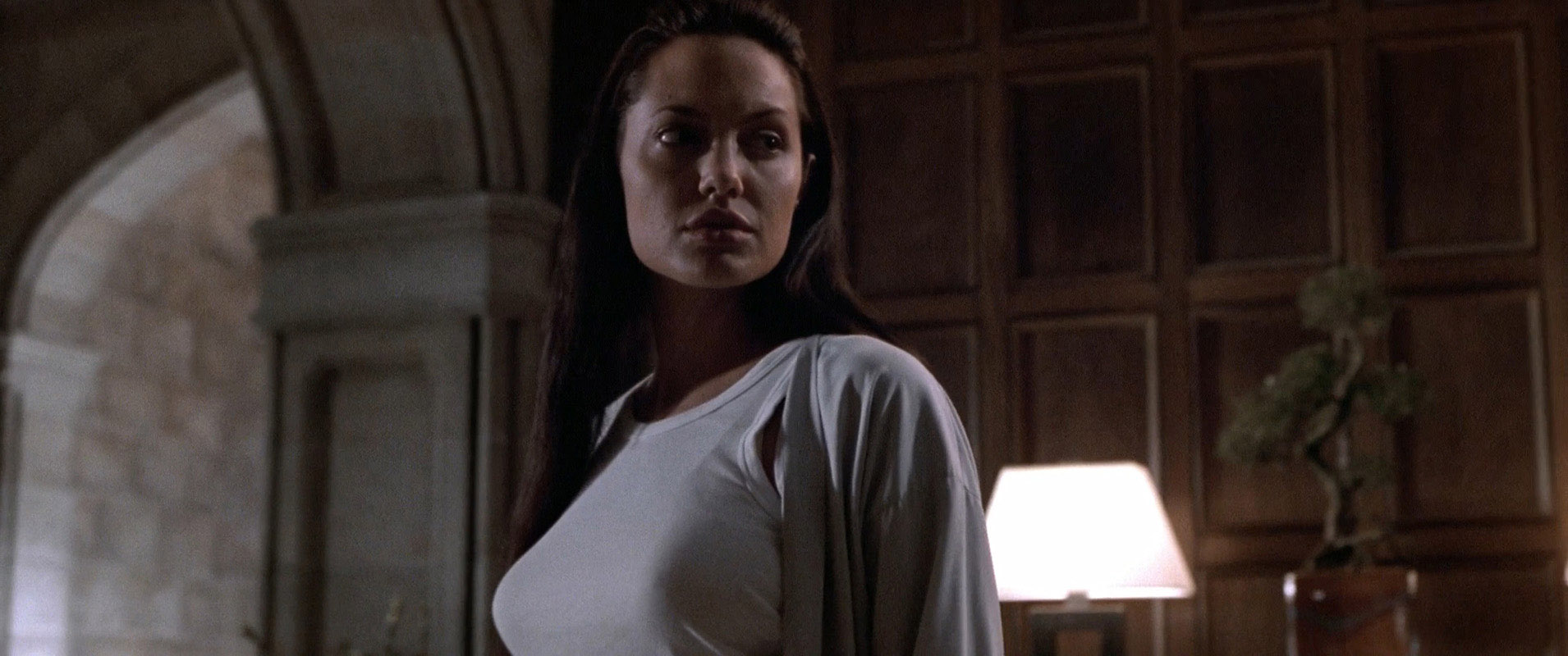 Filmes-2001-Lara-Croft-Tomb-Raider-Capturas-182.jpg