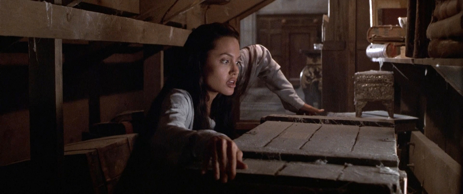 Filmes-2001-Lara-Croft-Tomb-Raider-Capturas-198.jpg Filmes-2001-Lara-Croft-Tomb-Raider-Capturas-198.jpg