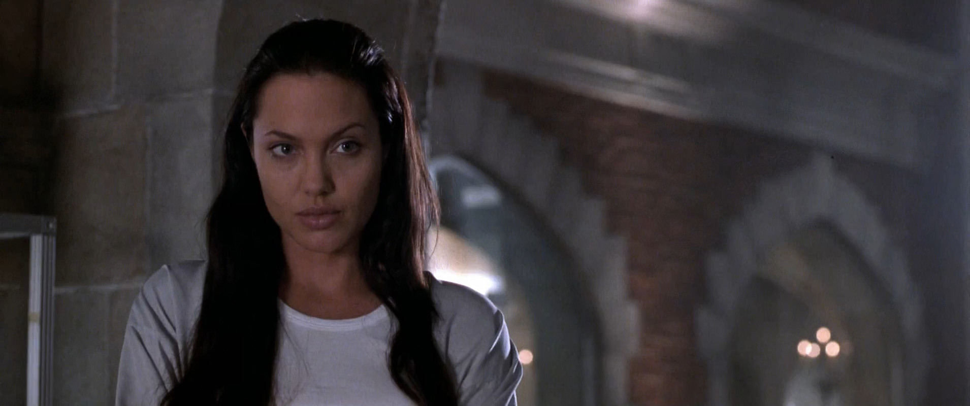 Filmes-2001-Lara-Croft-Tomb-Raider-Capturas-210.jpg