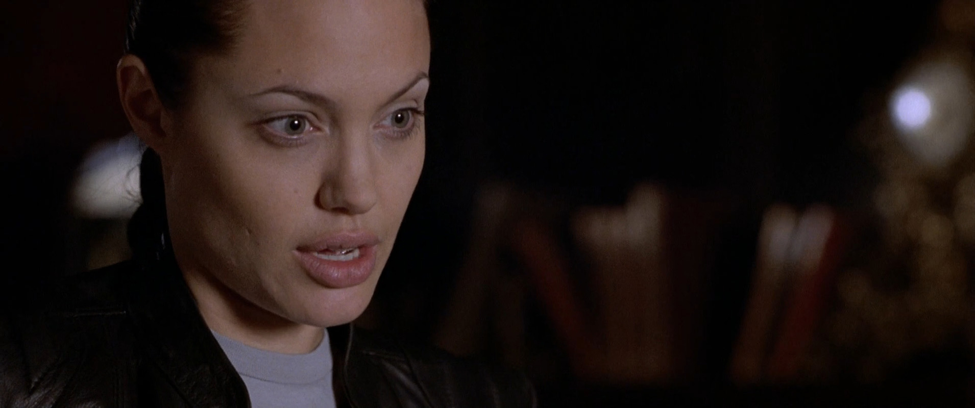 Filmes-2001-Lara-Croft-Tomb-Raider-Capturas-284.jpg