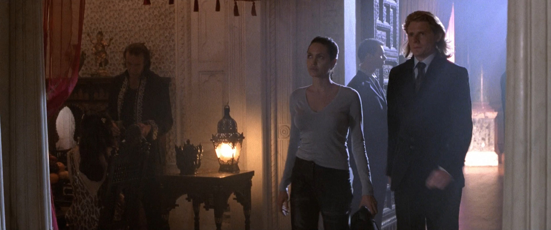 Filmes-2001-Lara-Croft-Tomb-Raider-Capturas-298.jpg