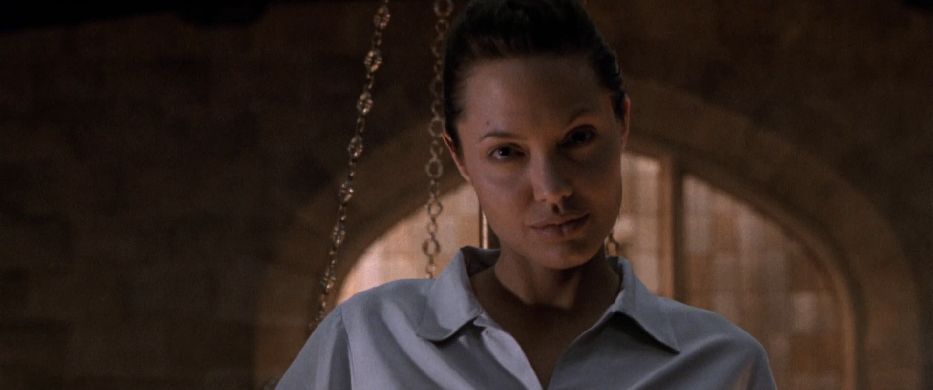 Filmes-2001-Lara-Croft-Tomb-Raider-Capturas-345.jpg Filmes-2001-Lara-Croft-Tomb-Raider-Capturas-345.jpg
