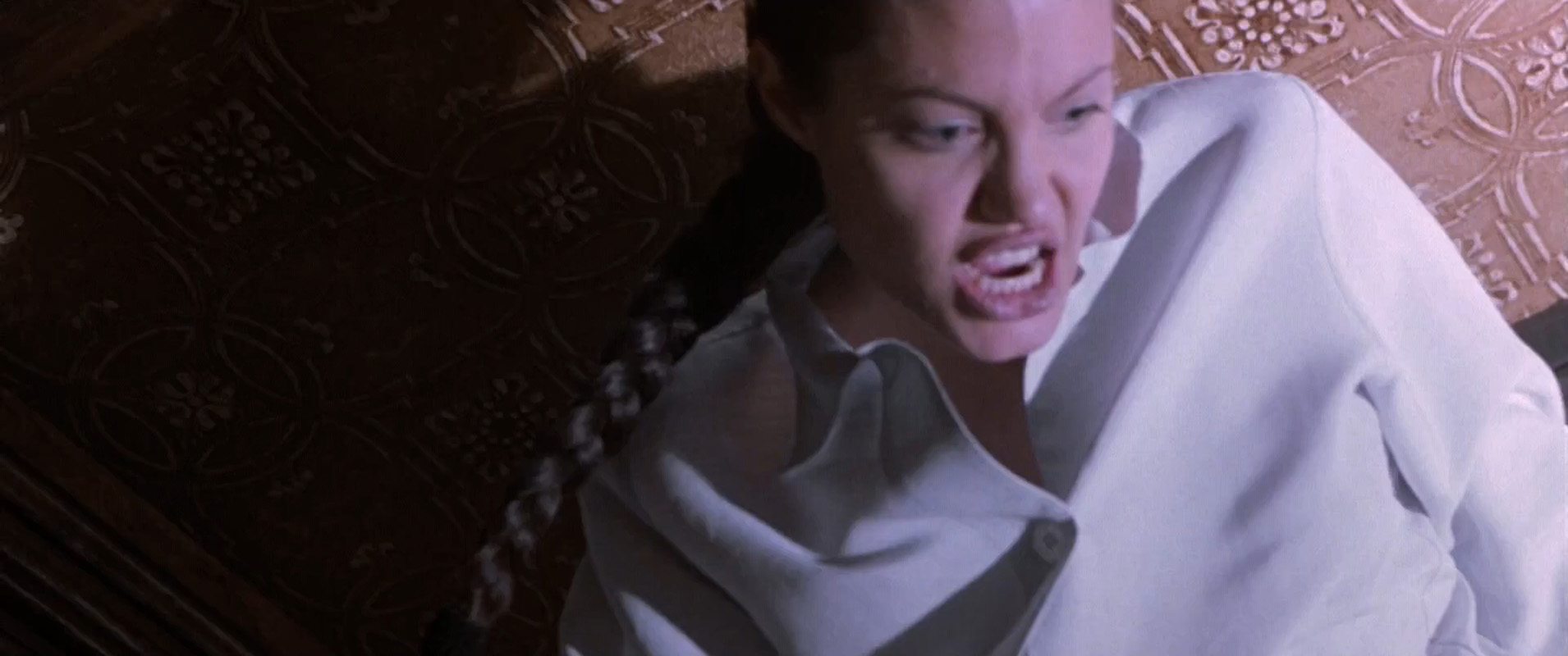 Filmes-2001-Lara-Croft-Tomb-Raider-Capturas-360.jpg