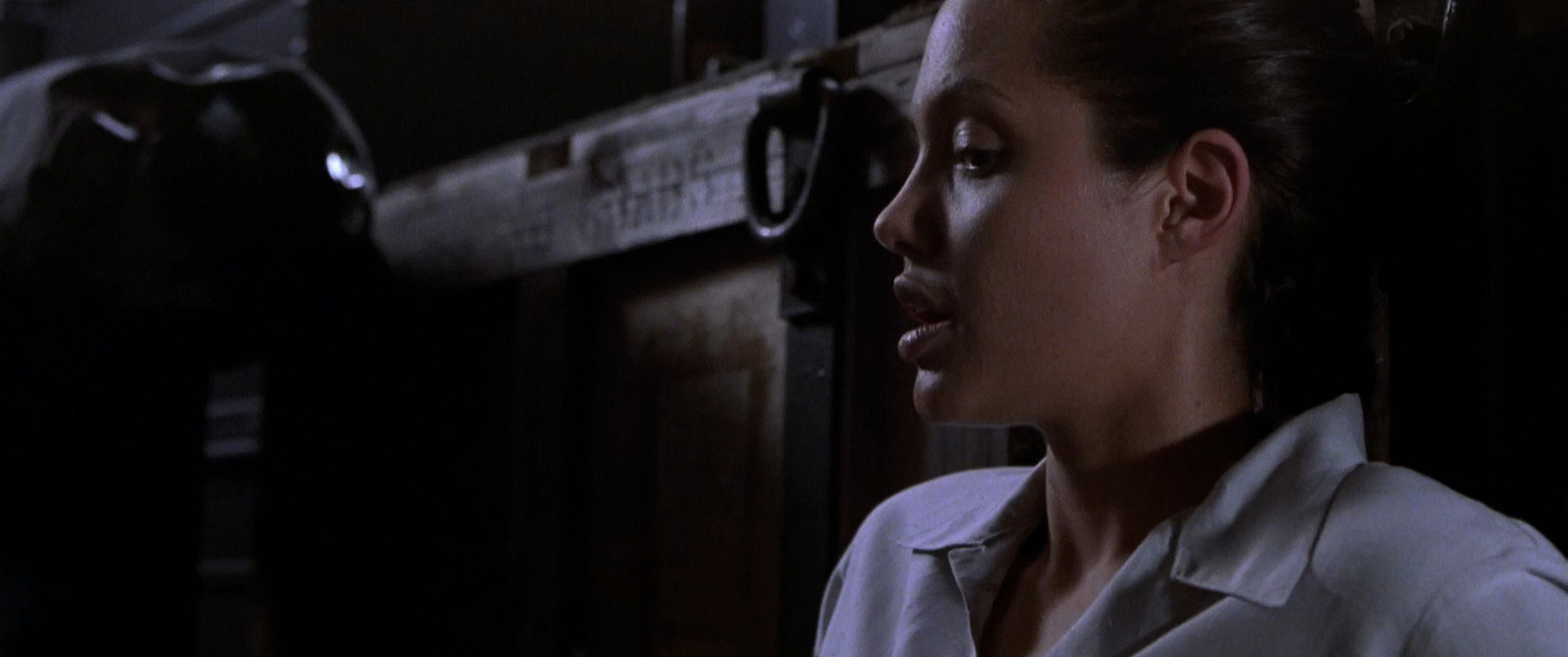 Filmes-2001-Lara-Croft-Tomb-Raider-Capturas-374.jpg Filmes-2001-Lara-Croft-Tomb-Raider-Capturas-374.jpg