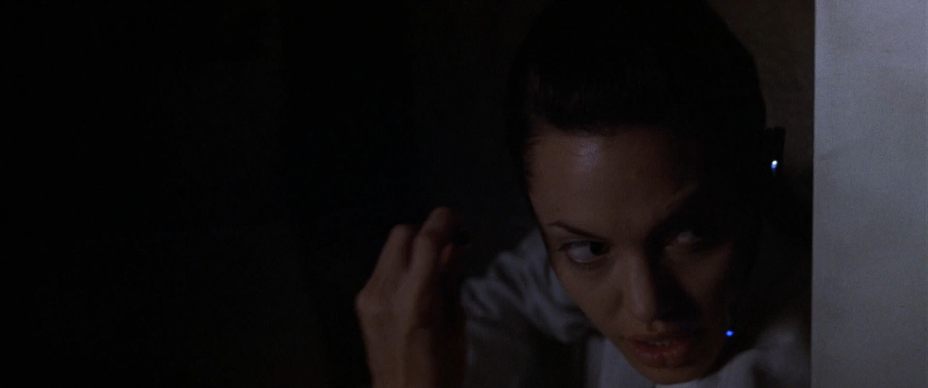 Filmes-2001-Lara-Croft-Tomb-Raider-Capturas-408.jpg