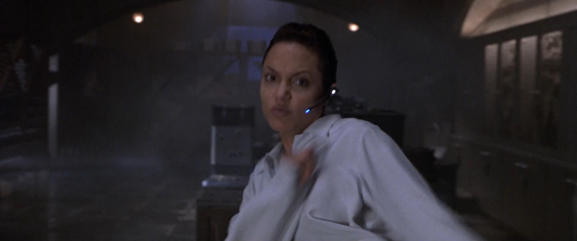 Filmes-2001-Lara-Croft-Tomb-Raider-Capturas-412.jpg Filmes-2001-Lara-Croft-Tomb-Raider-Capturas-412.jpg
