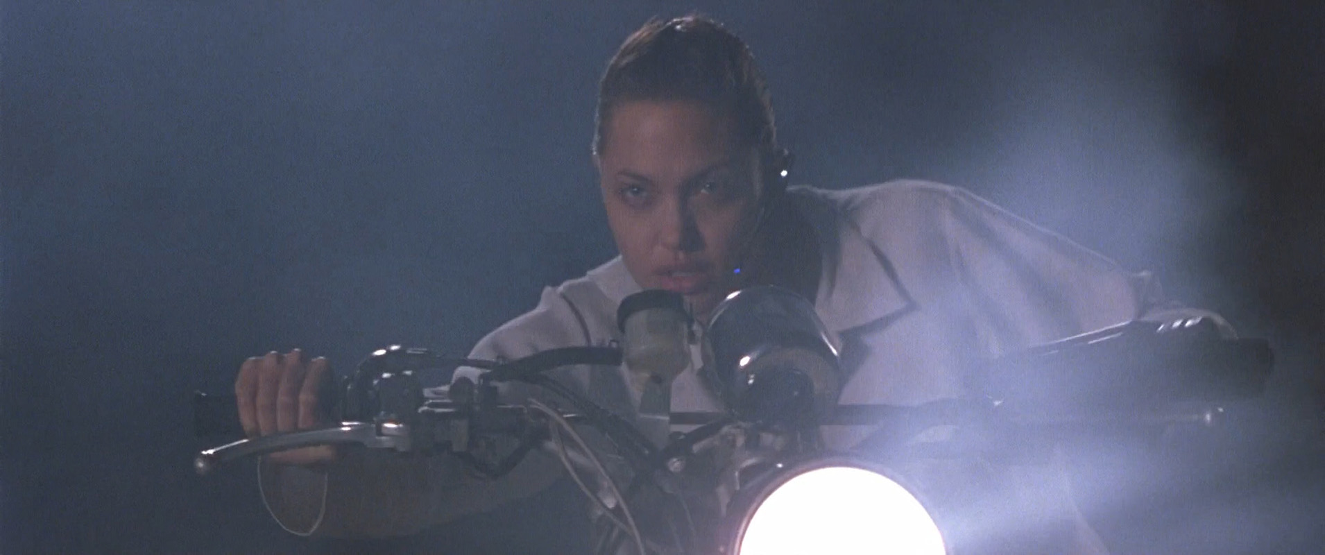Filmes-2001-Lara-Croft-Tomb-Raider-Capturas-423.jpg Filmes-2001-Lara-Croft-Tomb-Raider-Capturas-423.jpg