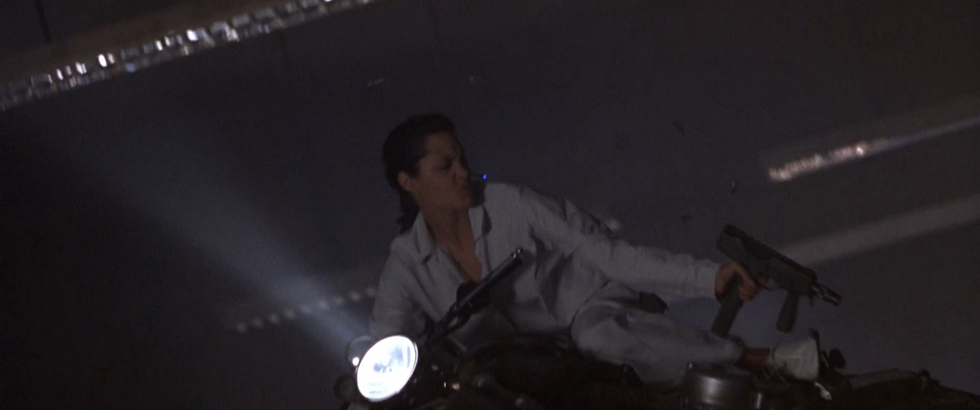 Filmes-2001-Lara-Croft-Tomb-Raider-Capturas-425.jpg