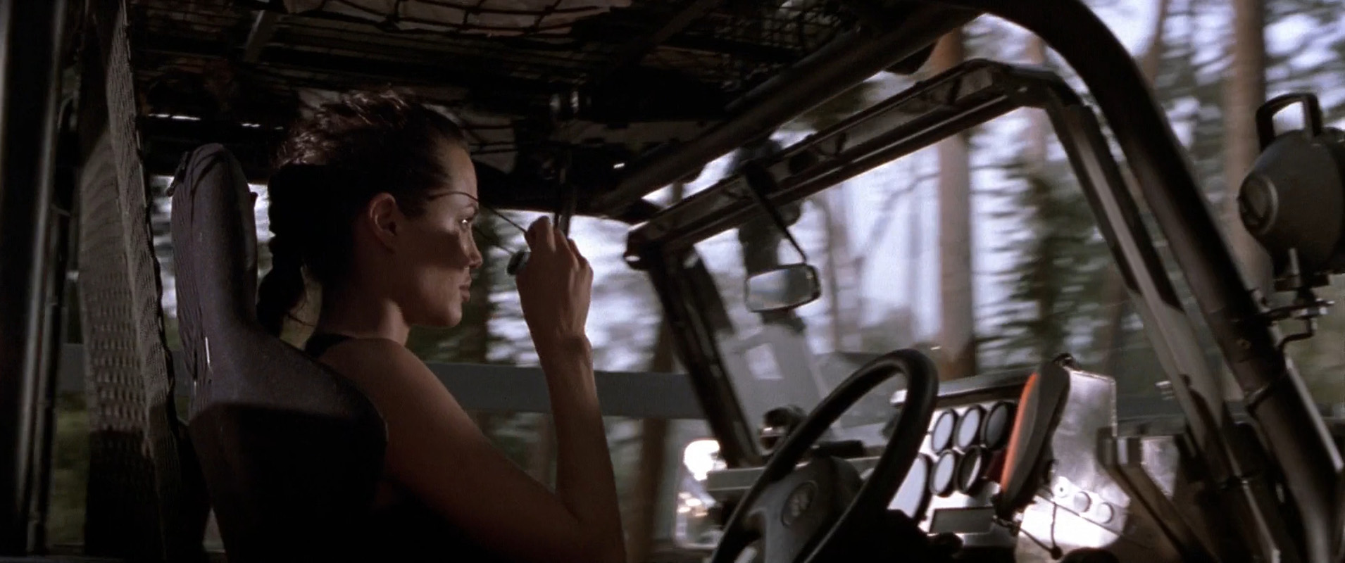 Filmes-2001-Lara-Croft-Tomb-Raider-Capturas-570.jpg