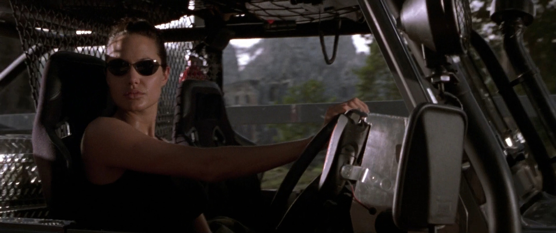 Filmes-2001-Lara-Croft-Tomb-Raider-Capturas-572.jpg