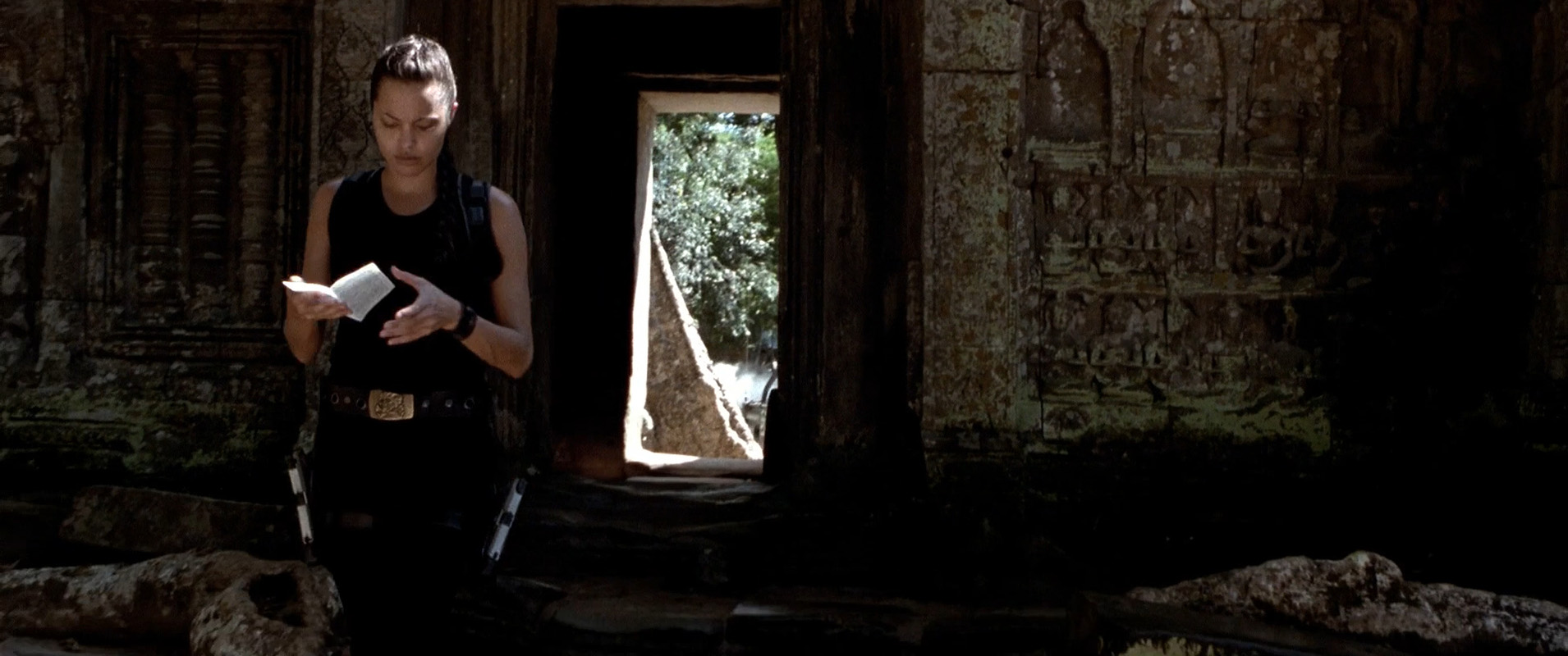 Filmes-2001-Lara-Croft-Tomb-Raider-Capturas-586.jpg