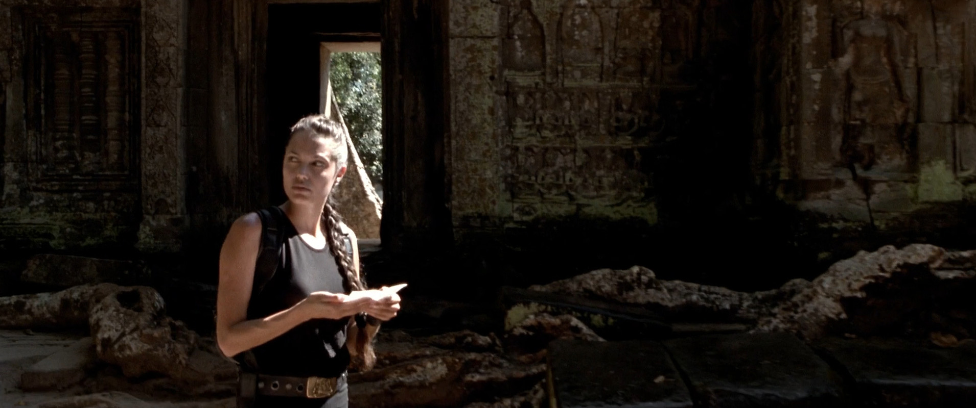 Filmes-2001-Lara-Croft-Tomb-Raider-Capturas-589.jpg