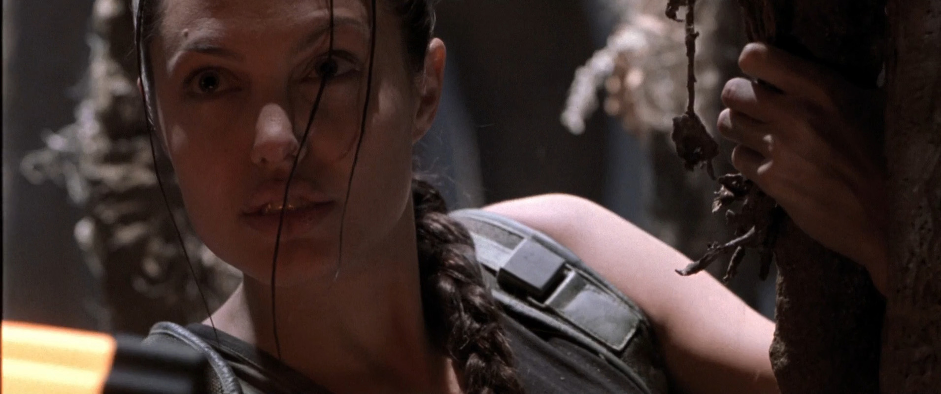 Filmes-2001-Lara-Croft-Tomb-Raider-Capturas-641.jpg Filmes-2001-Lara-Croft-Tomb-Raider-Capturas-641.jpg