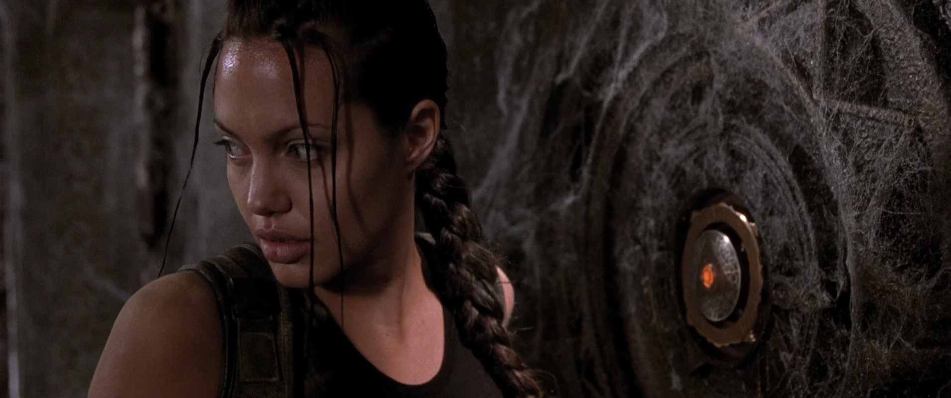 Filmes-2001-Lara-Croft-Tomb-Raider-Capturas-693.jpg