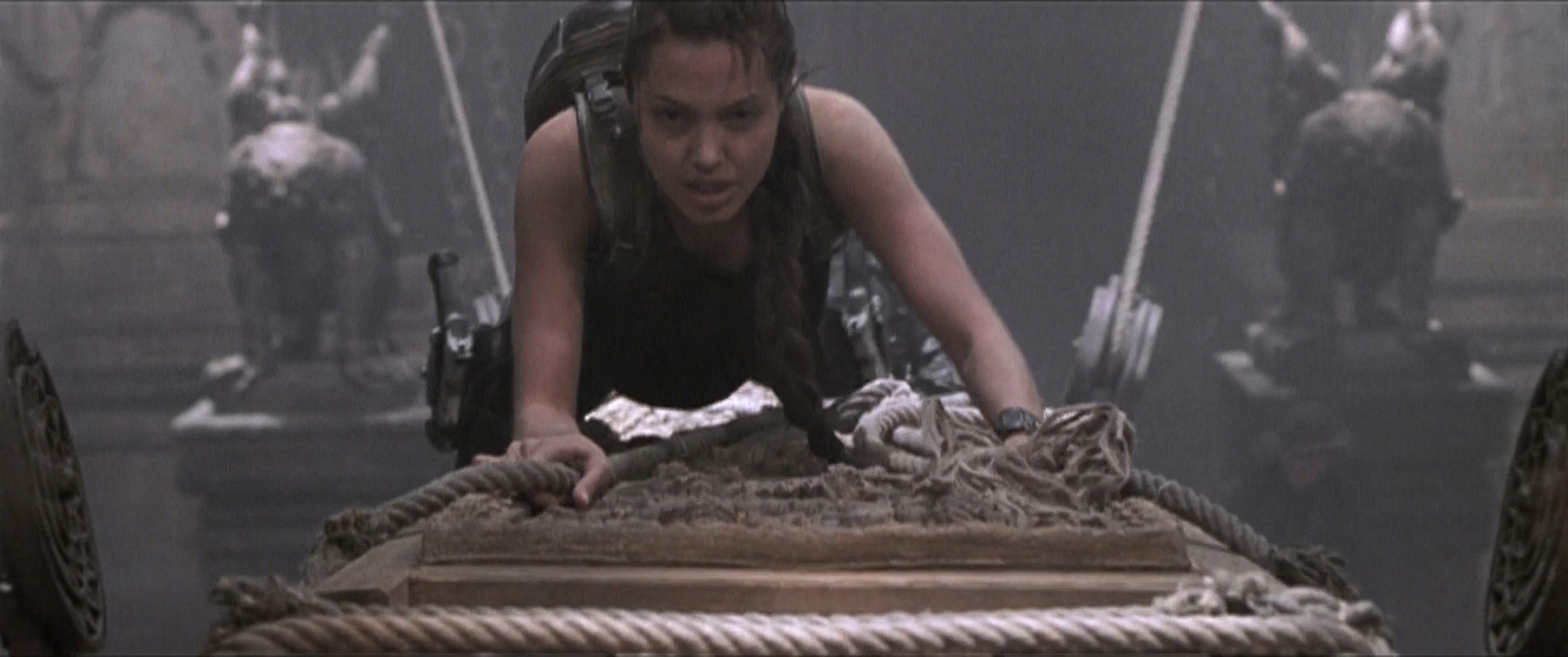 Filmes-2001-Lara-Croft-Tomb-Raider-Capturas-716.jpg Filmes-2001-Lara-Croft-Tomb-Raider-Capturas-716.jpg