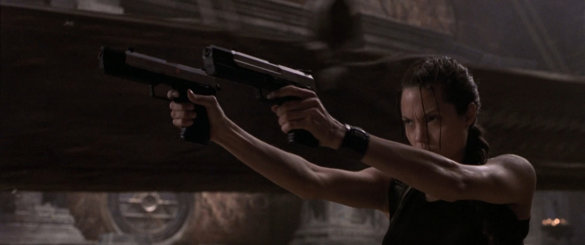 Filmes-2001-Lara-Croft-Tomb-Raider-Capturas-767.jpg Filmes-2001-Lara-Croft-Tomb-Raider-Capturas-767.jpg