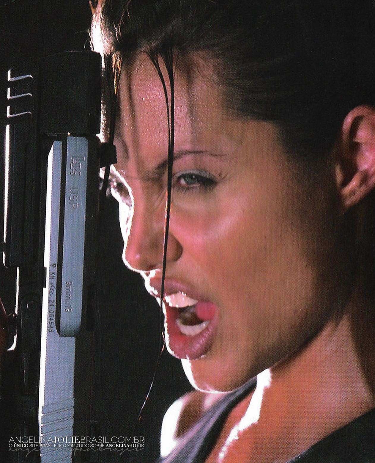 Filmes-2001-LaraCroftTR-Photoshoot-1-040.jpg