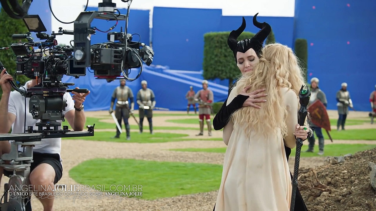 Filmes-2019-Maleficent2-BTS-Screencaps-009.jpg