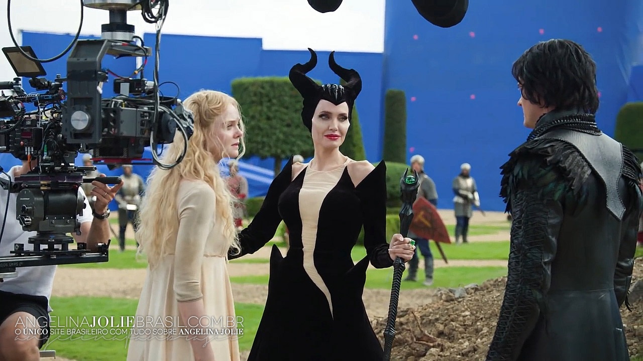 Filmes-2019-Maleficent2-BTS-Screencaps-011.jpg