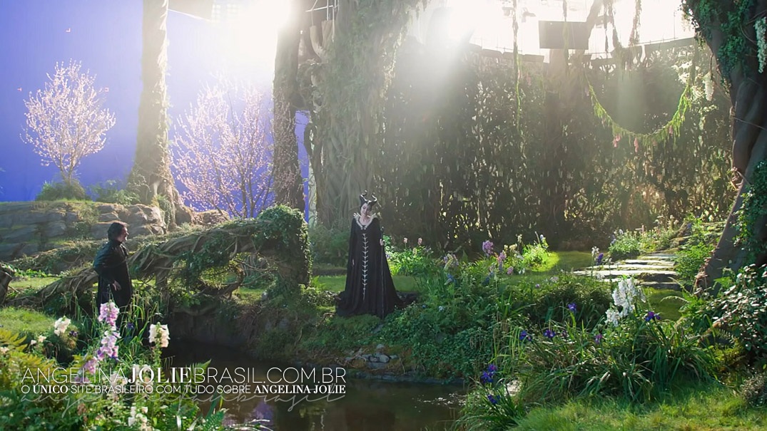 Filmes-2019-Maleficent2-BTS-Screencaps-014.jpg