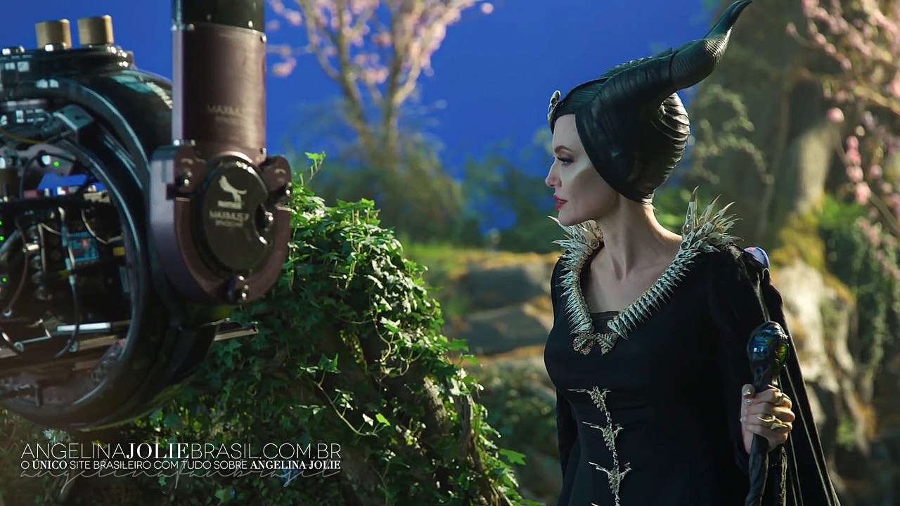 Filmes-2019-Maleficent2-BTS-Screencaps-018.jpg