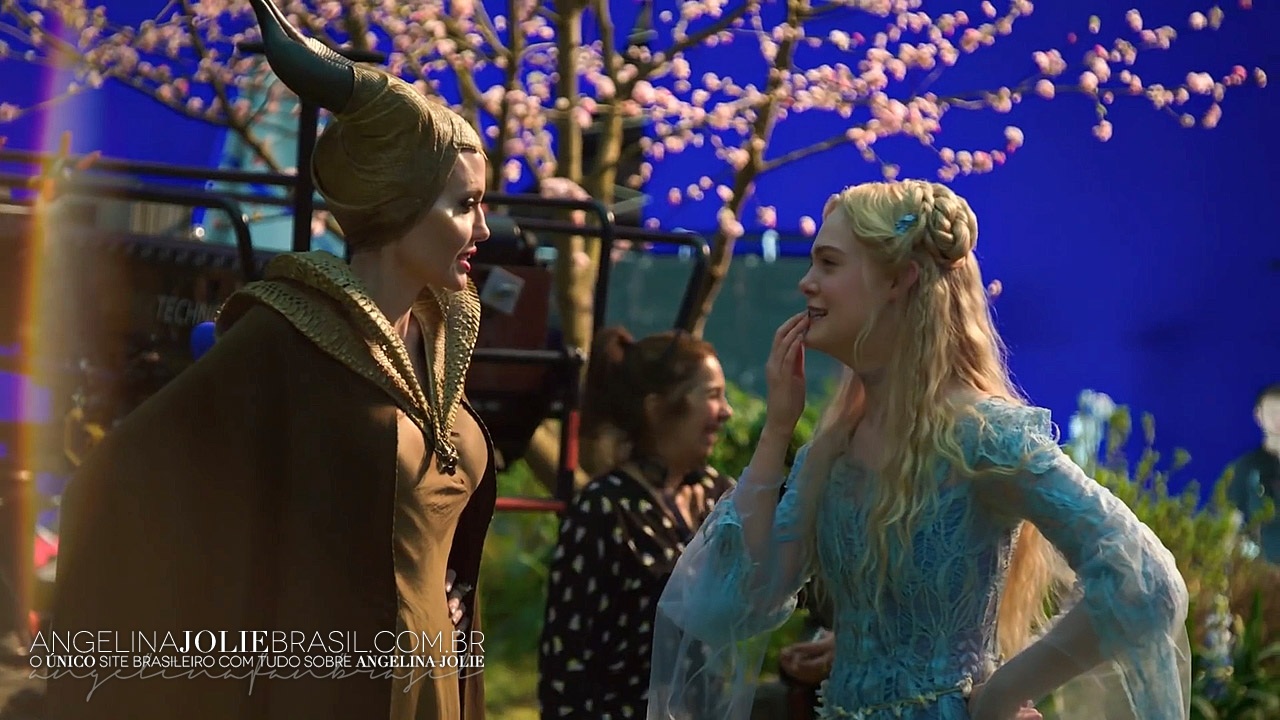 Filmes-2019-Maleficent2-BTS-Screencaps-019.jpg