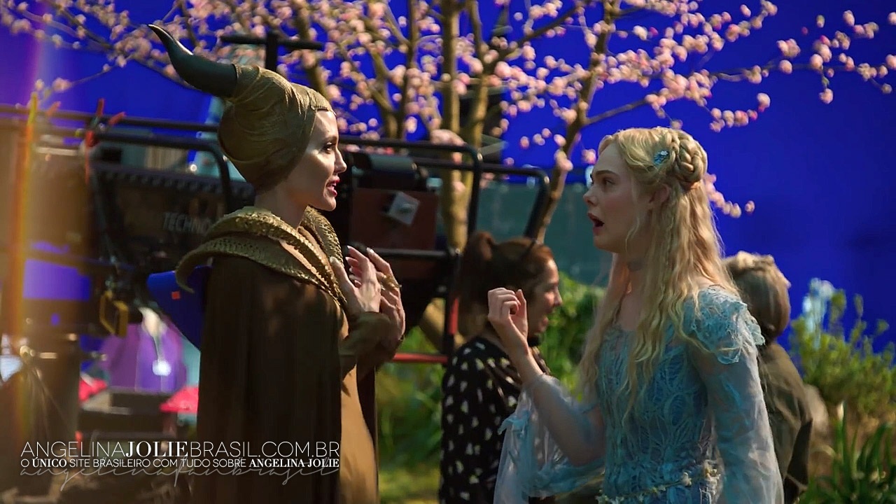 Filmes-2019-Maleficent2-BTS-Screencaps-021.jpg