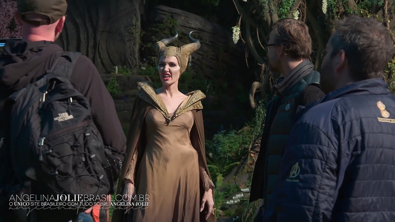 Filmes-2019-Maleficent2-BTS-Screencaps-028.jpg