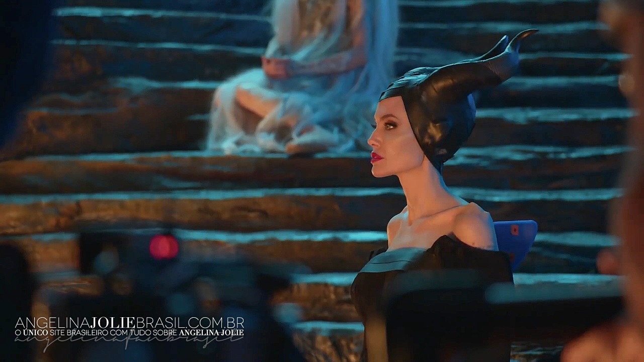 Filmes-2019-Maleficent2-BTS-Screencaps-036.jpg