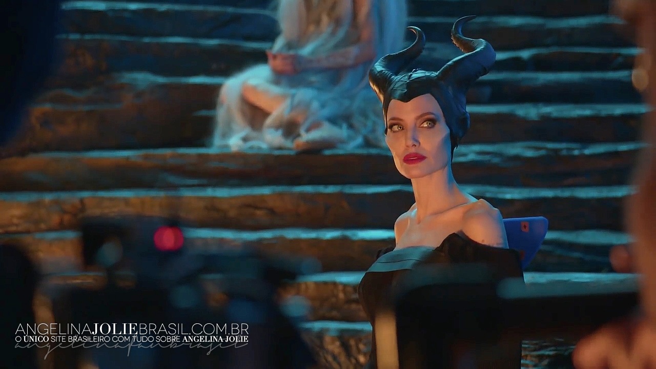 Filmes-2019-Maleficent2-BTS-Screencaps-038.jpg