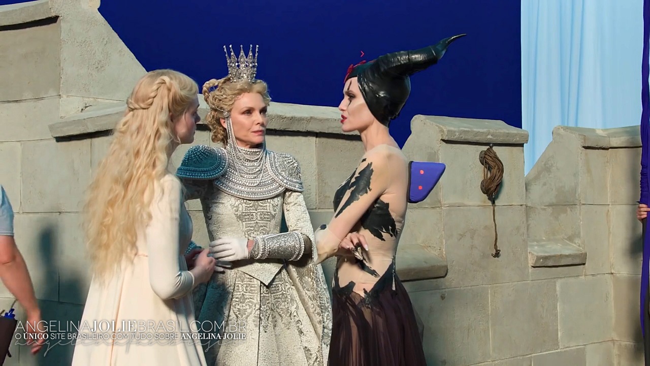 Filmes-2019-Maleficent2-BTS-Screencaps-042.jpg