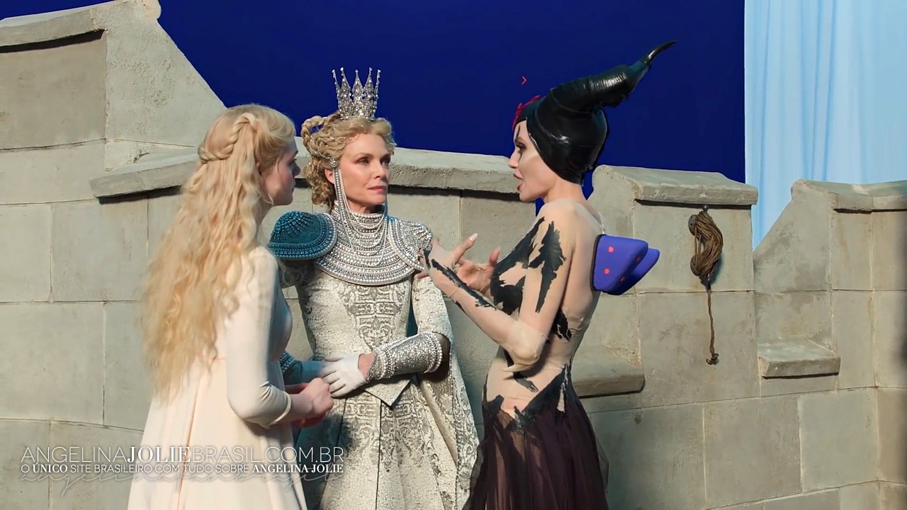 Filmes-2019-Maleficent2-BTS-Screencaps-043.jpg