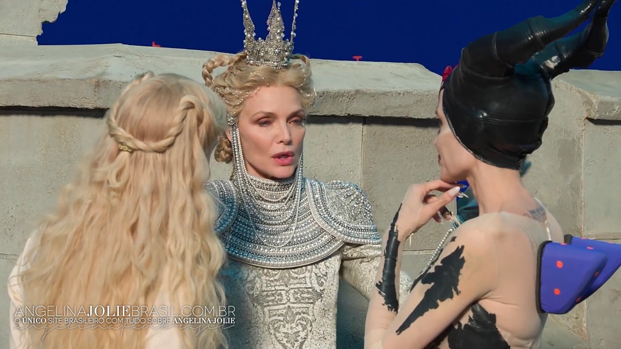 Filmes-2019-Maleficent2-BTS-Screencaps-050.jpg