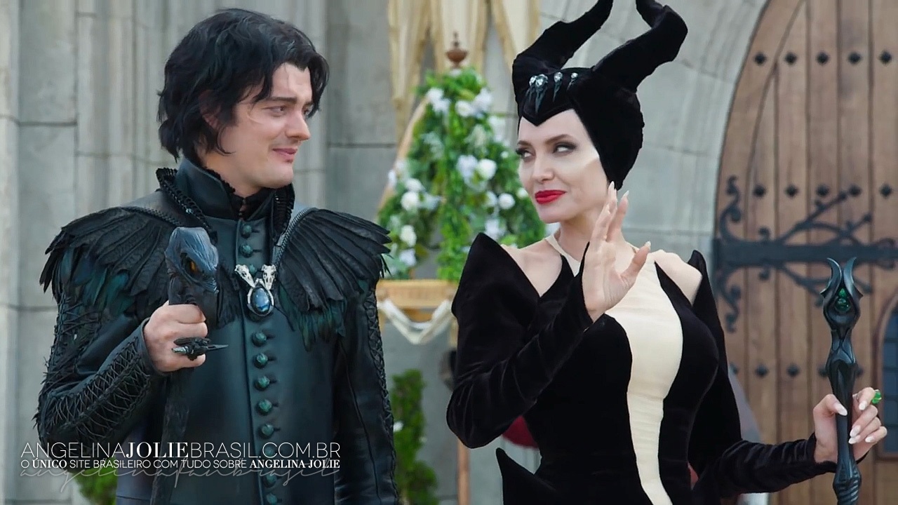 Filmes-2019-Maleficent2-BTS-Screencaps-055.jpg