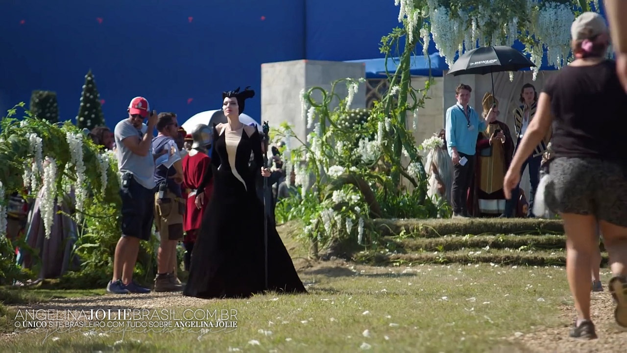 Filmes-2019-Maleficent2-BTS-Screencaps-057.jpg