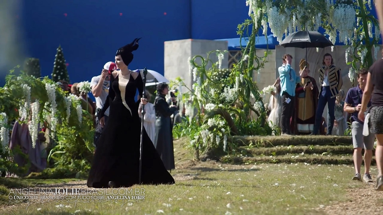 Filmes-2019-Maleficent2-BTS-Screencaps-061.jpg