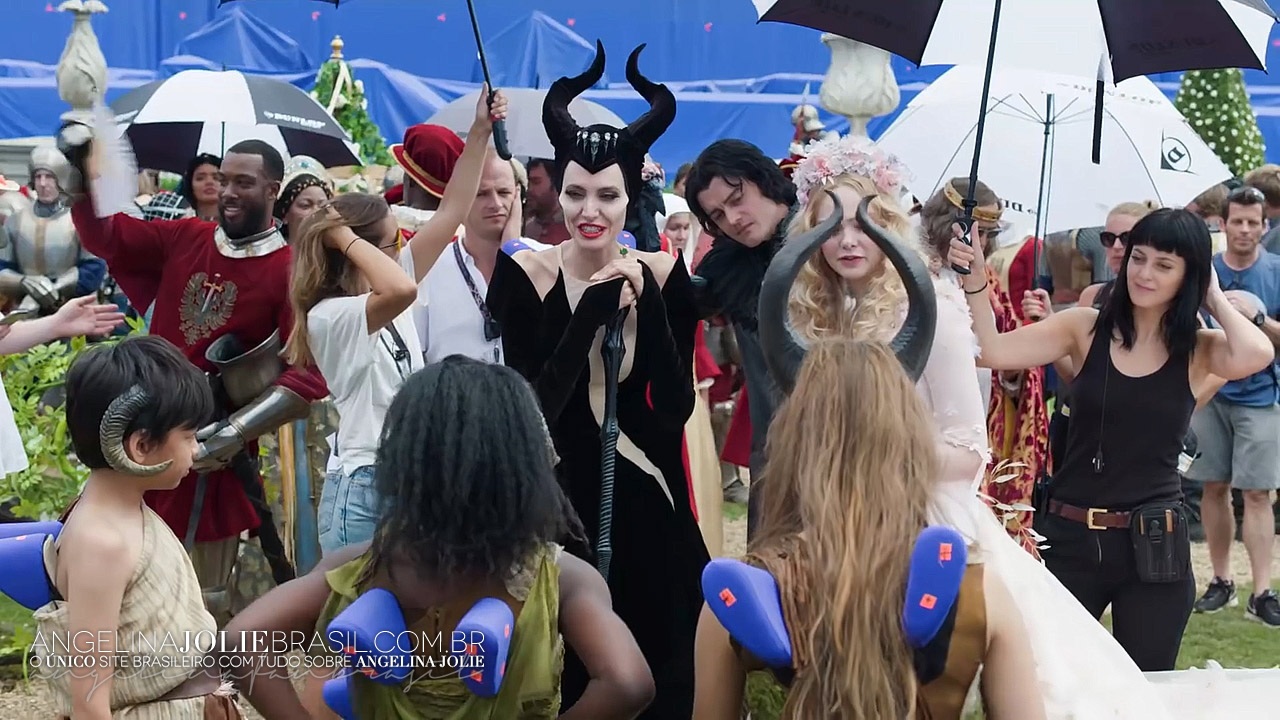 Filmes-2019-Maleficent2-BTS-Screencaps-068.jpg