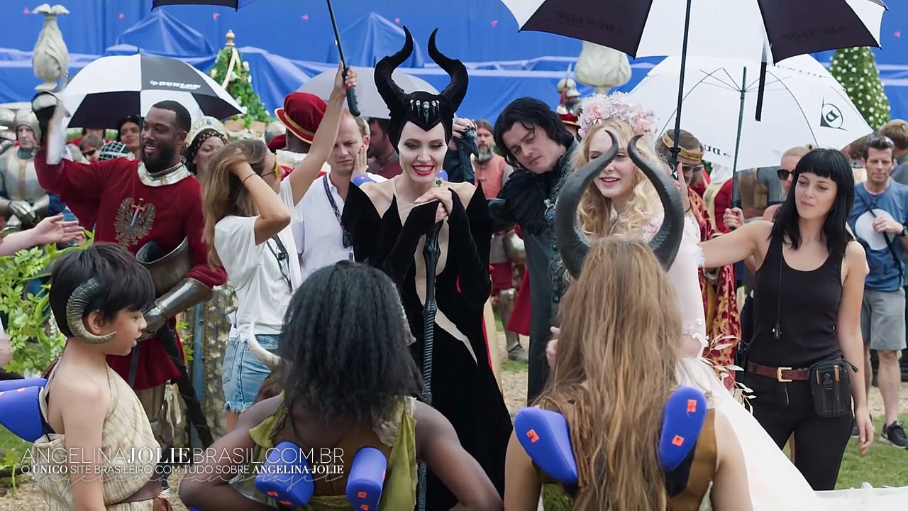 Filmes-2019-Maleficent2-BTS-Screencaps-069.jpg