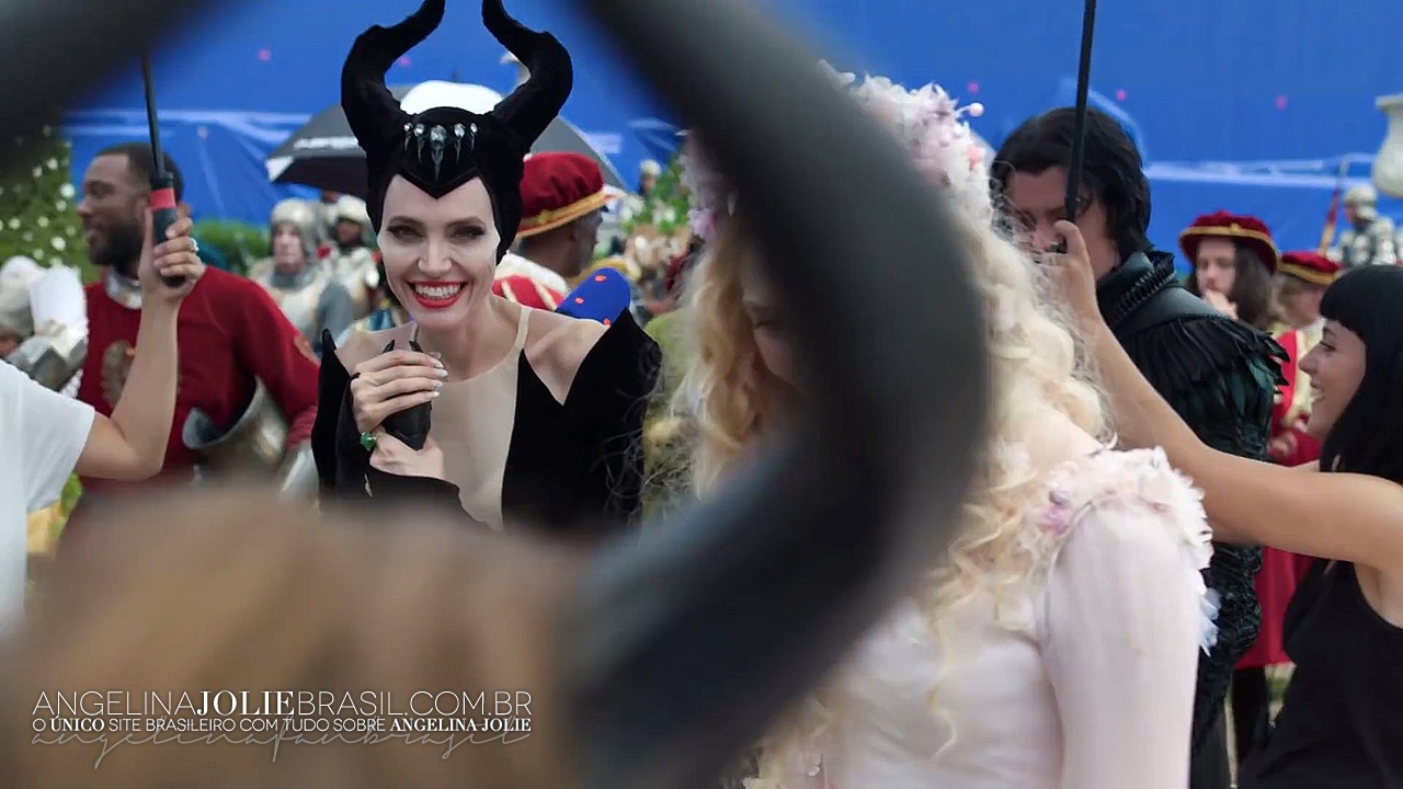 Filmes-2019-Maleficent2-BTS-Screencaps-072.jpg