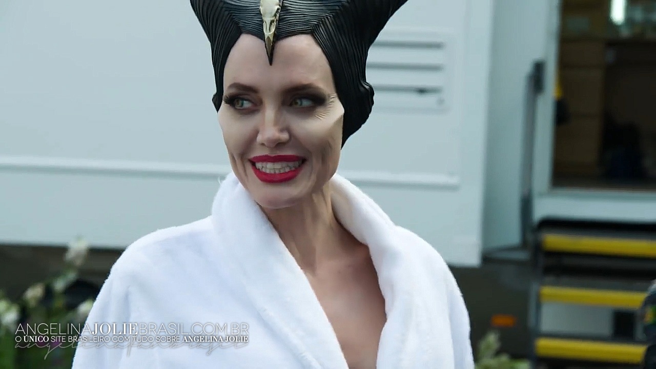 Filmes-2019-Maleficent2-BTS-Screencaps-077.jpg