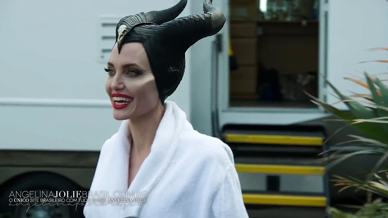 Filmes-2019-Maleficent2-BTS-Screencaps-079.jpg