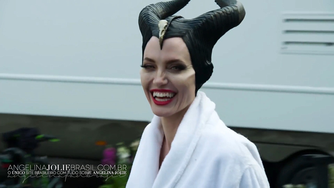 Filmes-2019-Maleficent2-BTS-Screencaps-080.jpg